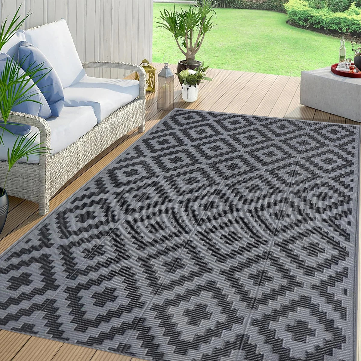Black and Gray Cross PP Material Plastic Straw Patio Rugs Waterproof Reversible Outdoor Carpets Picnic Mats - Quick and EZ Shop