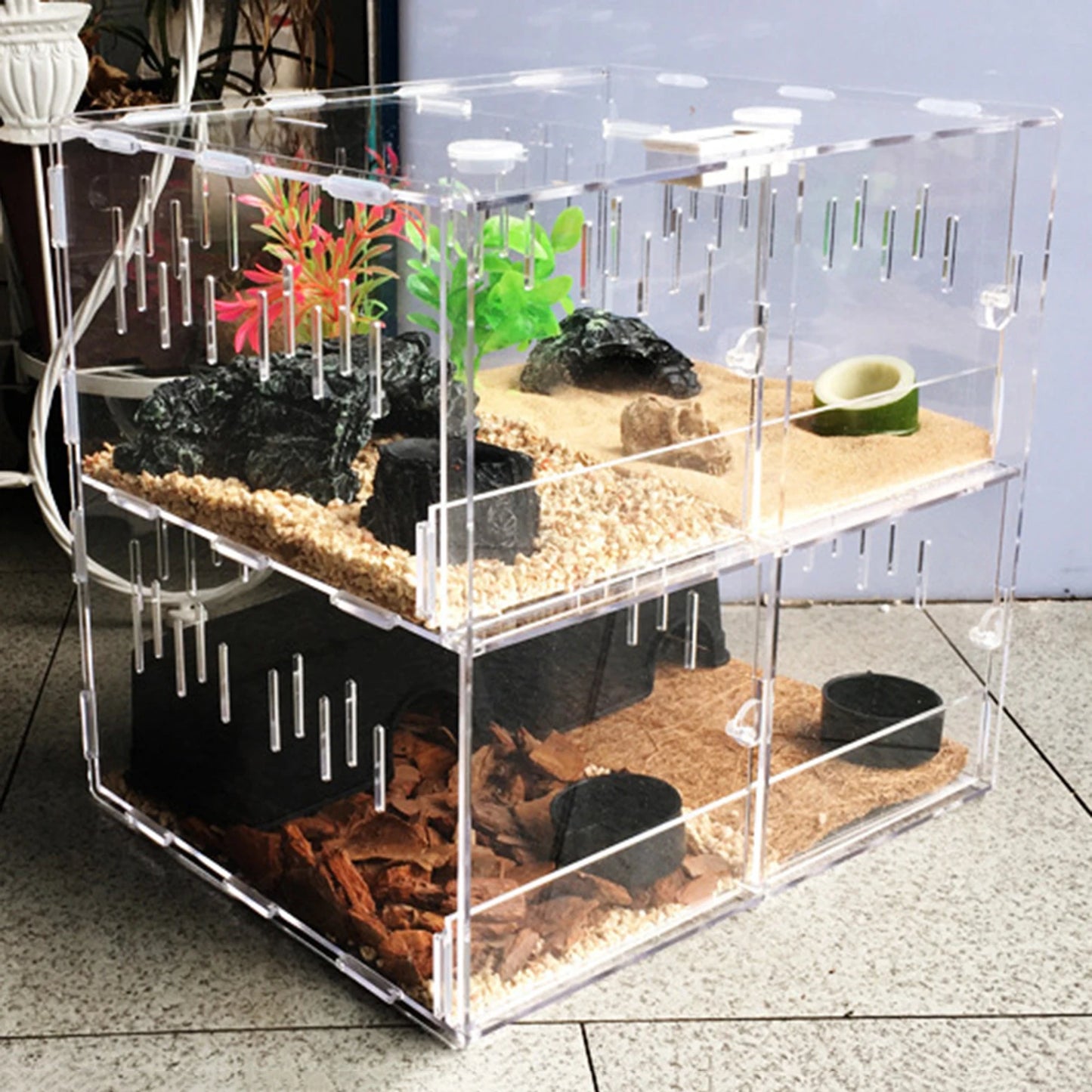 4 Grids Acrylic Pet Lizard Crawling Box Reptile Tank Insect Spiders Lizard Breeding
