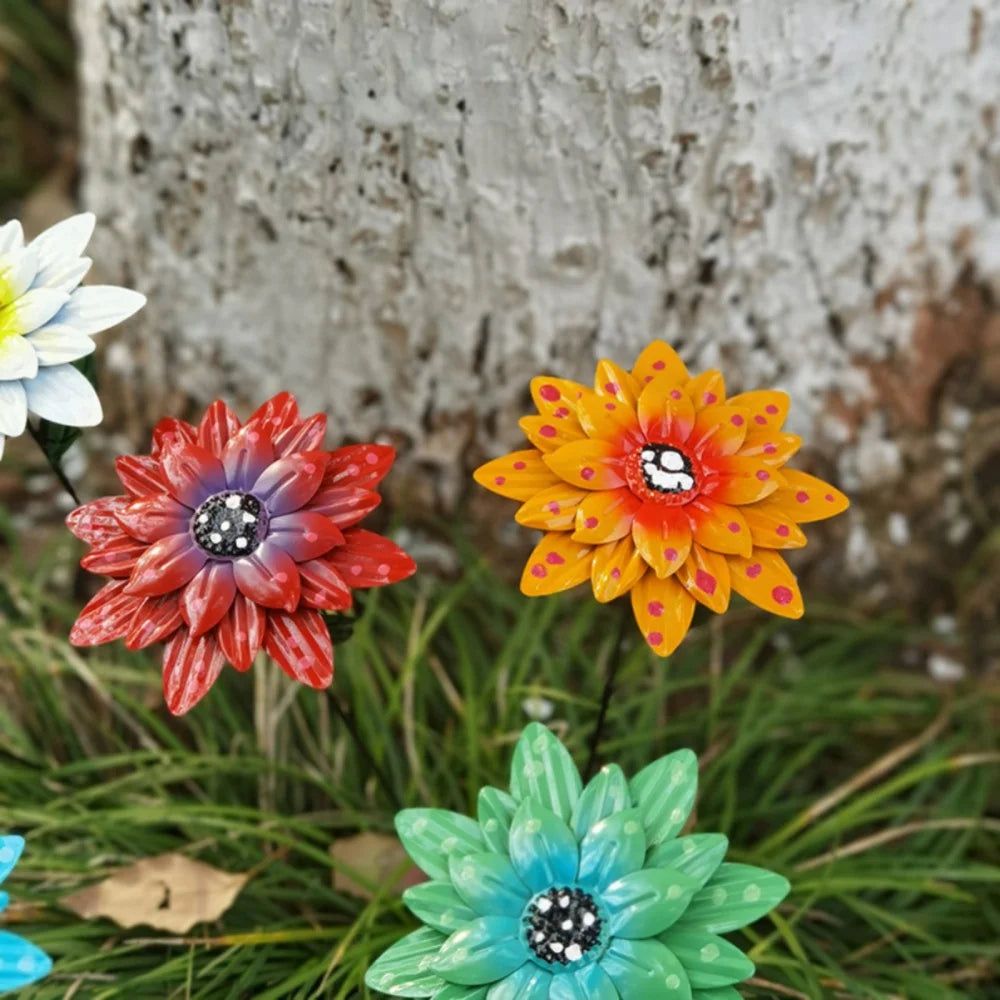 Decorative Metal Daylily Flower Garden Stakes Indoor Outdoor Crafts Garden Plant Flower Stick Patio Decor Yard Art Lawn Decor